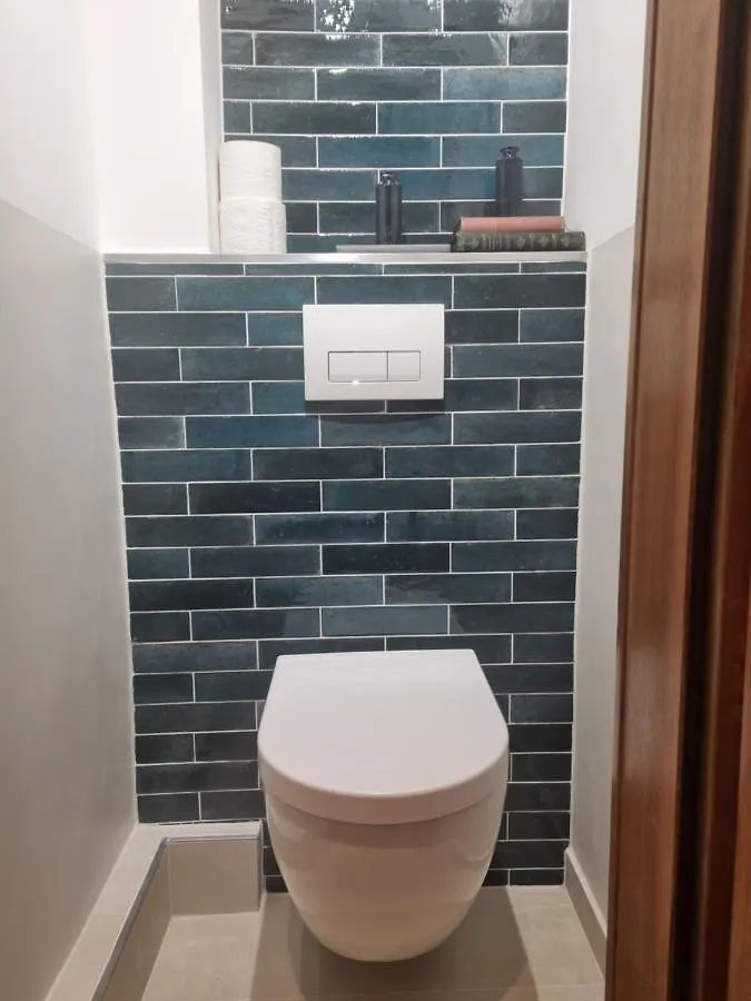 Villa With Private Sauna And Jacuzzi, 8 Min From Schloss Schoebrunn Vídeň