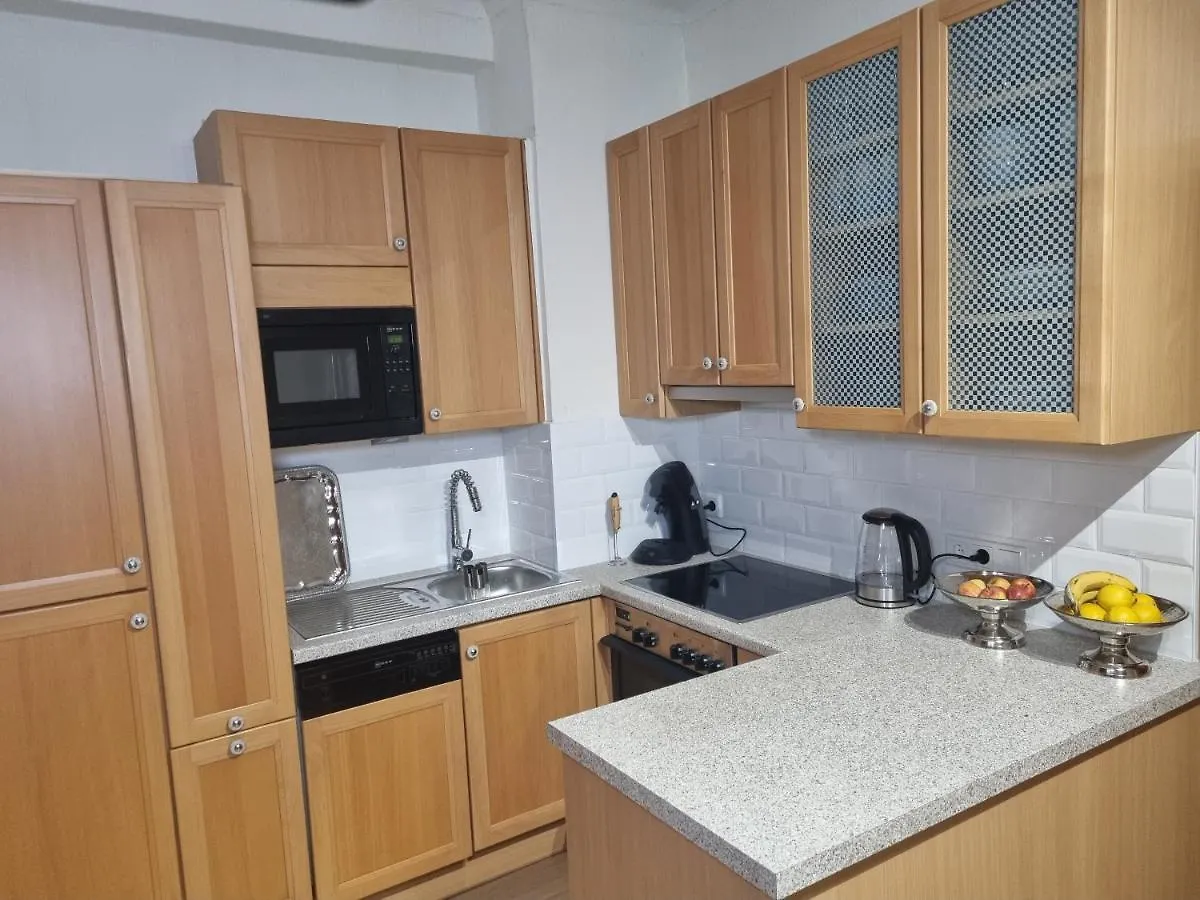 Villa With Private Sauna And Jacuzzi, 8 Min From Schloss Schoebrunn Vienna