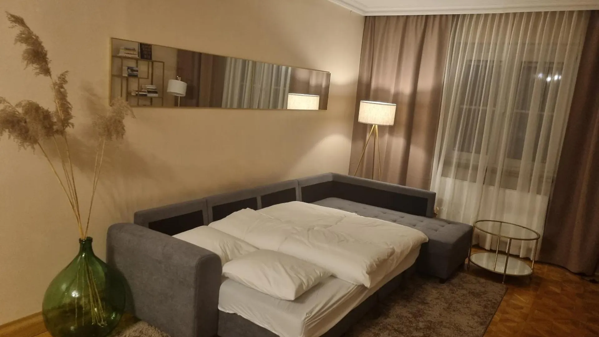 Villa With Private Sauna And Jacuzzi, 8 Min From Schloss Schoebrunn Vídeň 0*,  Rakousko